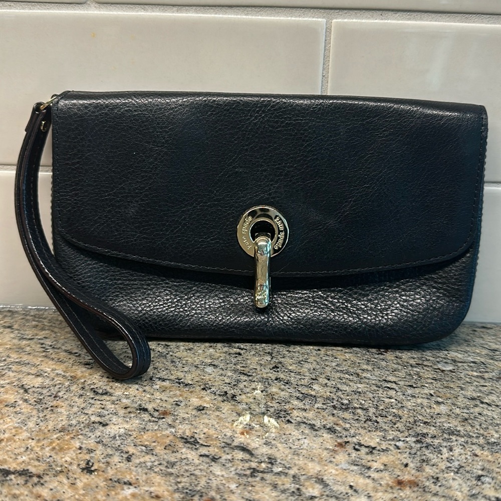KATE SPADE WRISTLET IN NEW CONDITION!